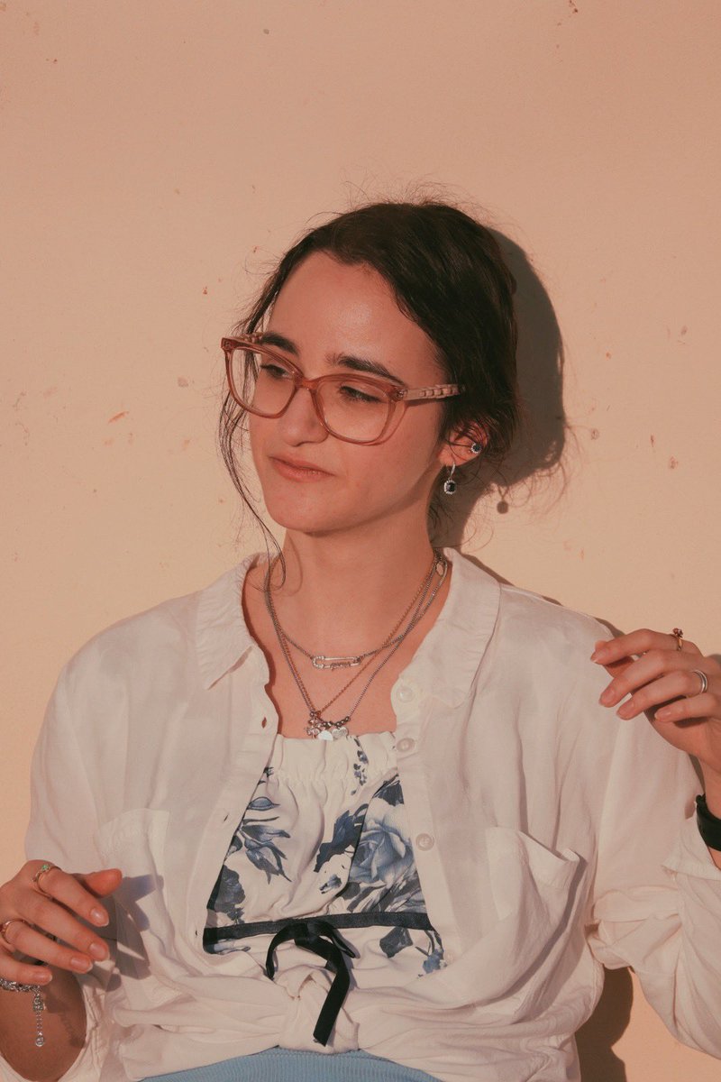 sleepyauroraap's tweet image. Sii felice e orgogliosa di quello che sei. 🫶🏻🩷
#aesthetic #girl #me