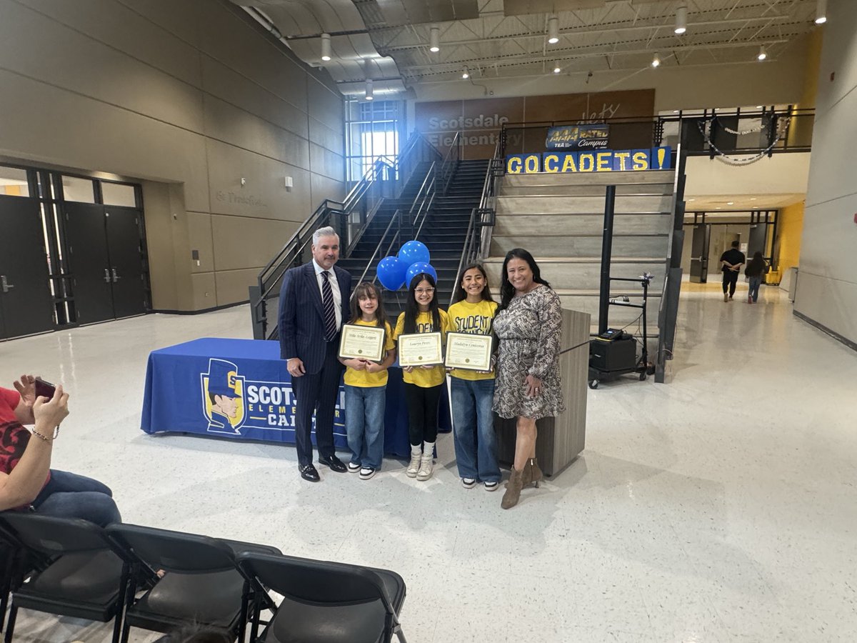 ARCIS_YISD's tweet photo. 🙌 Scotsdale Cadets celebrate community service and engagement. 

Councilwoman Deanna Maldonado-Rocha highlighted our STUCO for their work with the El Paso Community. Our group of 25 volunteers their time to support families in need. 👏

At Scotsdale…#CadetsExel https://t.co/2XbGmOERwi