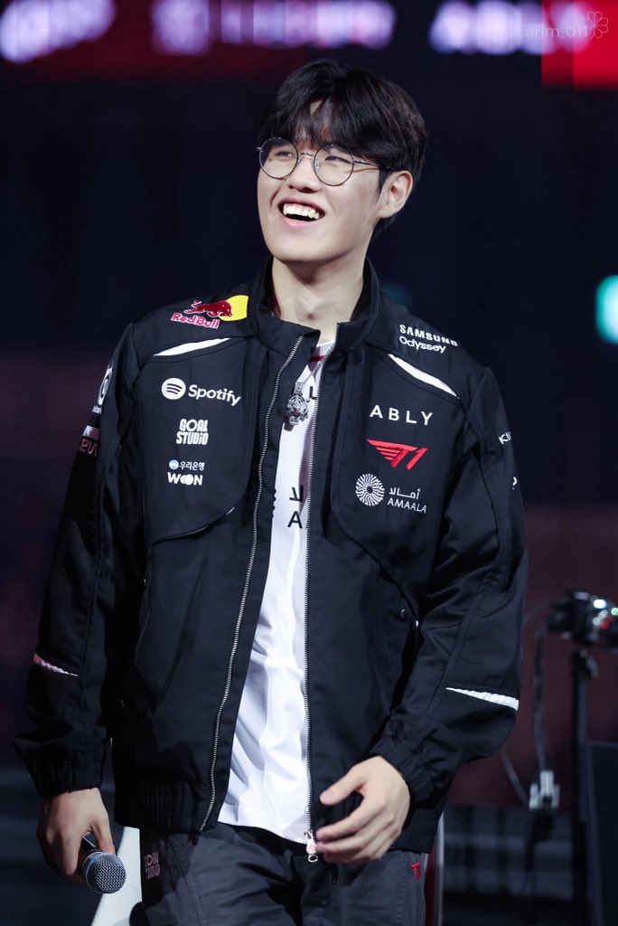 아림🍀DON'T PICK CORKI! tweet media