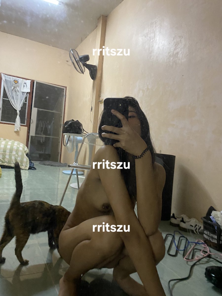 rritszu's tweet photo. gabut, di kos sendirian🥴🥴 https://t.co/zFMNPBsepU