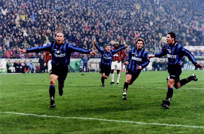Ronaldo celebrating scoring for Inter, 1998.