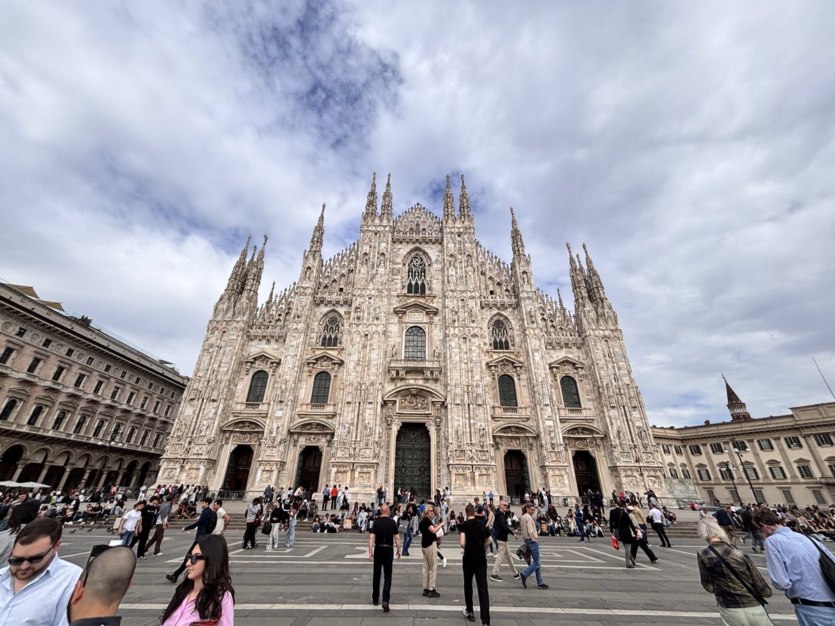 EwCiye1's tweet image. Milano marka ve turizmin cenneti gerçekten ! 

#Milano #Italia