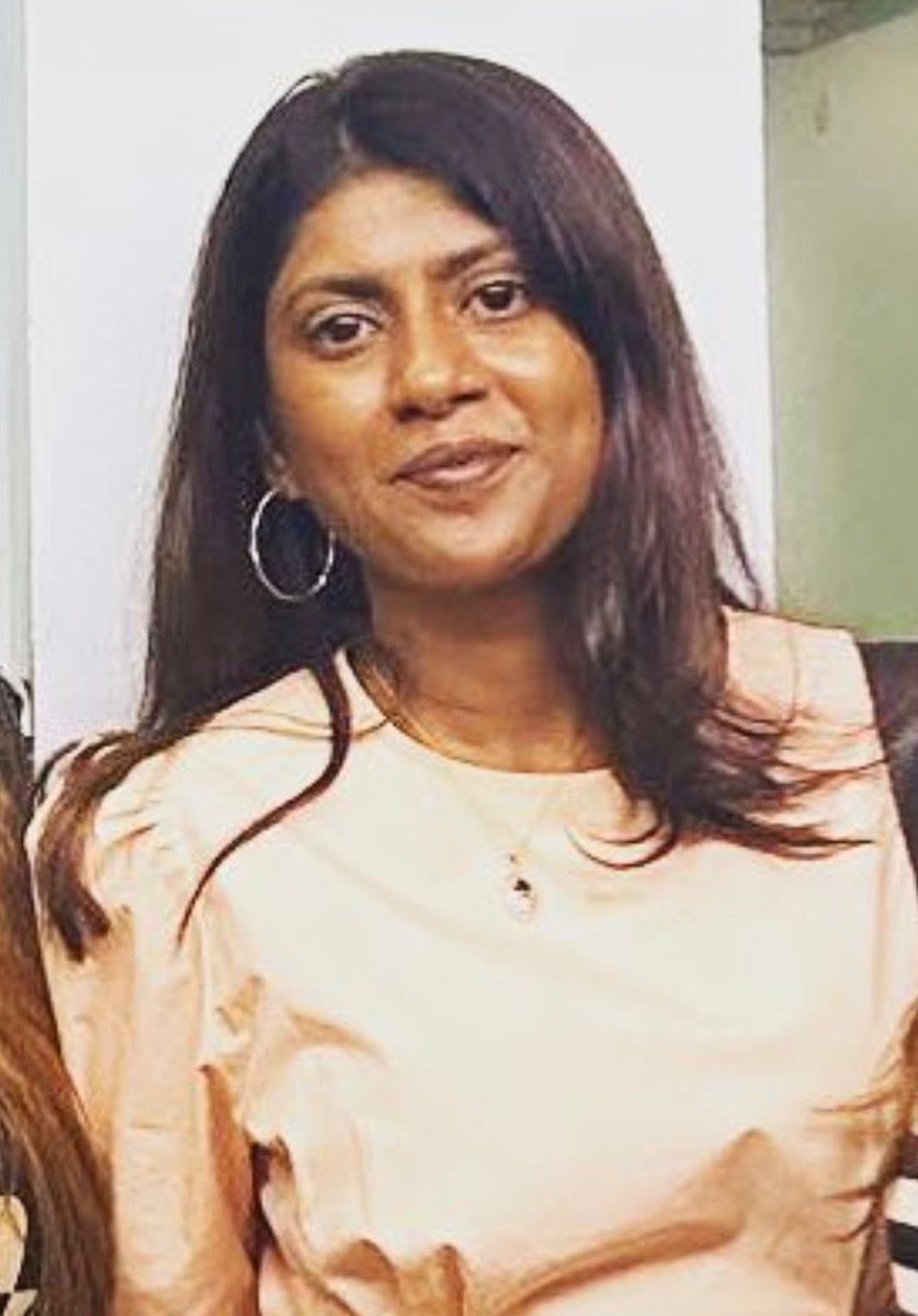 މިއީ މަދަނަ އިބުރޭގެ އެއްބަނޑު އެއްބަފާ އަންހެން ކޮއްކޮ. މީނާ އަށް ކިޔަނީ ނާޝިދާ. މީނާ ވަނީ ޕާޓީގެ އިލެކްޝަން ކޮމިޓީއަށް އައްޔަން ކޮށްފައި. މީނާގެ ހަމައެކަނި މަސައްކަތަކީ ފައްޔާޒުގެ ބާރާއި ނުފޫޒު އިލެކްޝަން ކޮމިޓީގައި ގަދަބާރަށް ހިންގުން. އިންސާފާއި ހަމަހަމަ ކަމާއި އާންމު