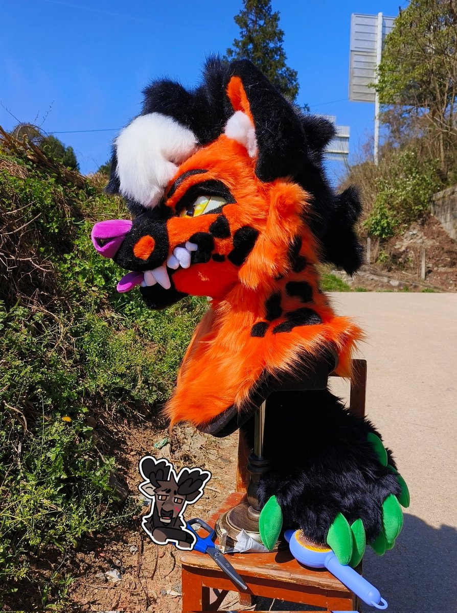 红铁DoruEEE🫎fursuitmaker tweet media