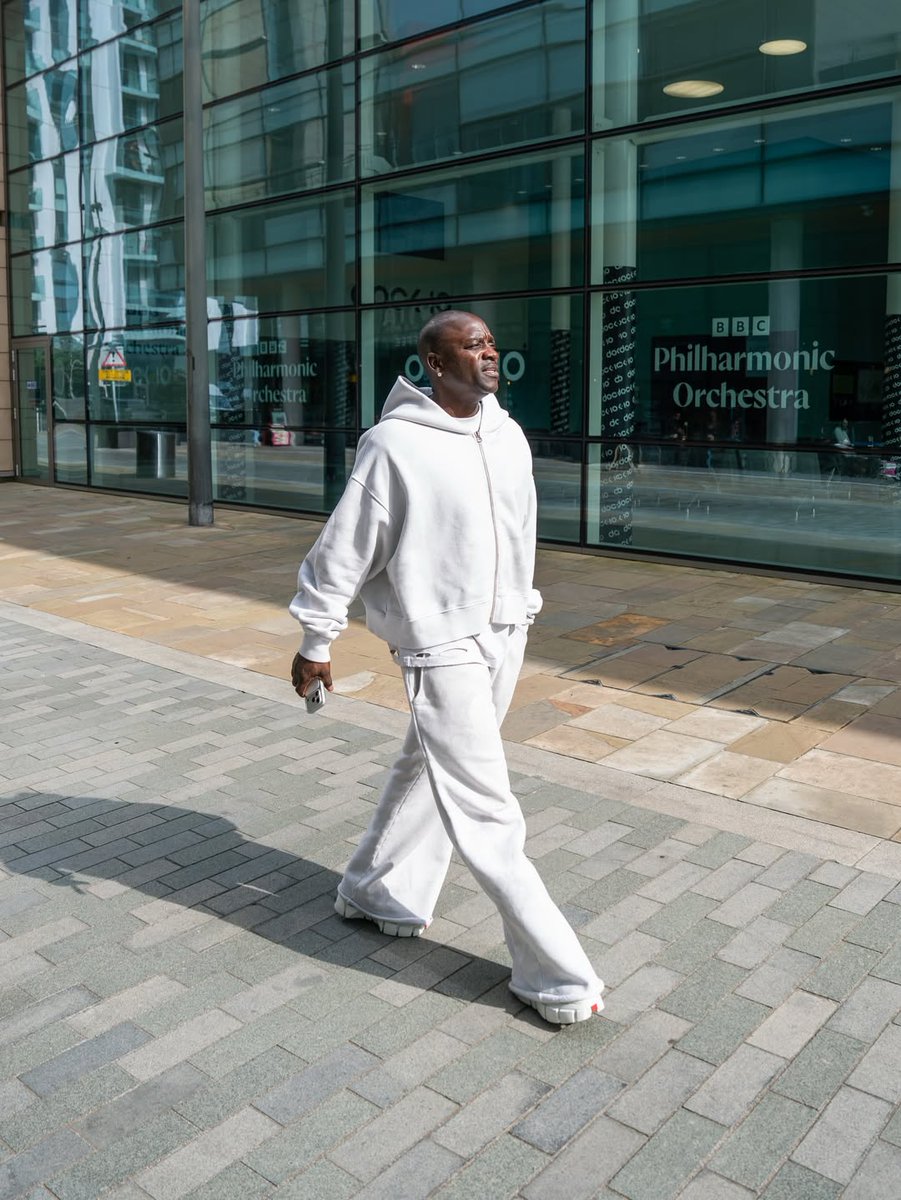 AKON tweet media