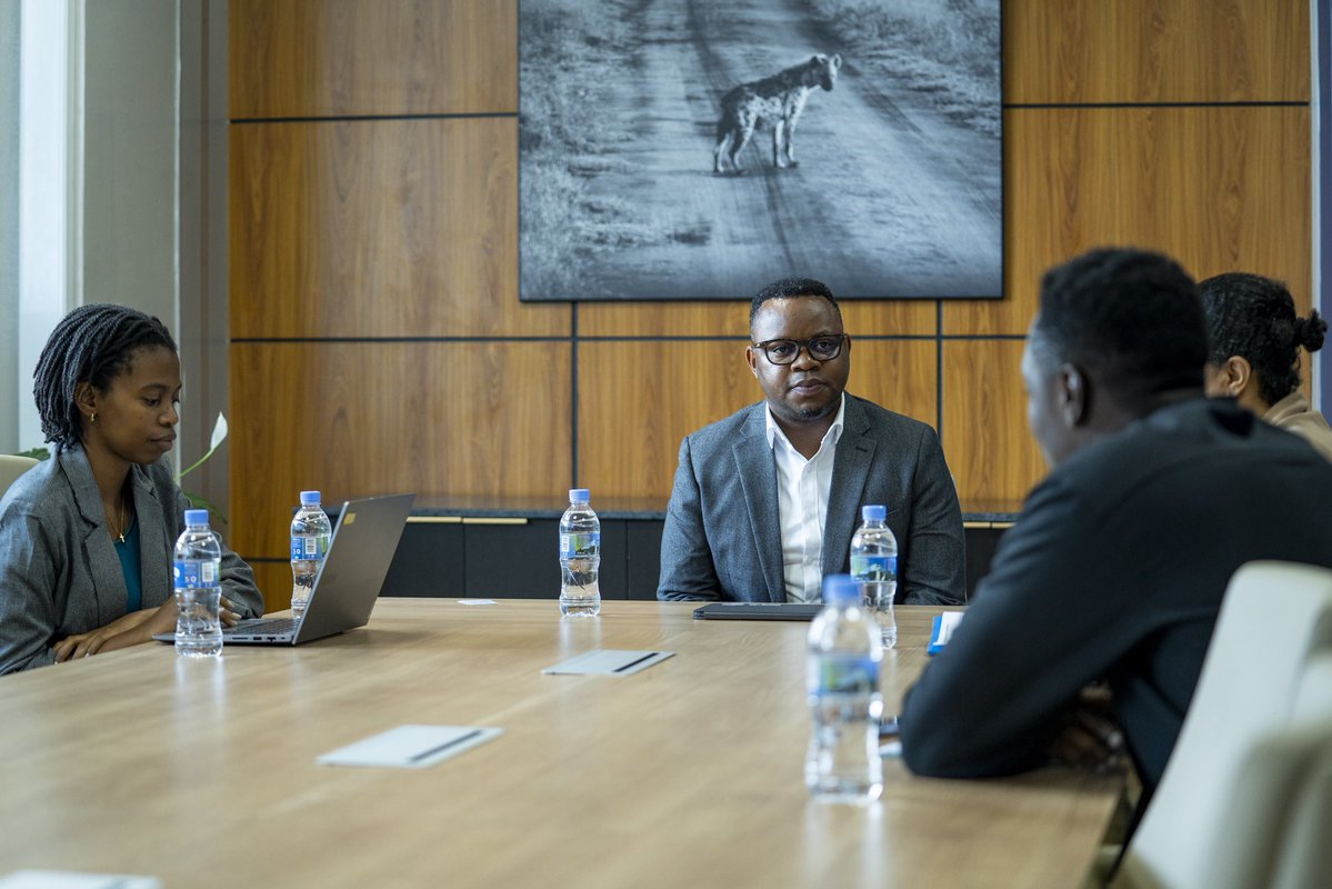 RwandaICT's tweet image. Earlier today, Minister of State @yves_Iradukunda met Ms. @Tikikel , @unwomenrwanda Acting Country Representative, to strengthen collaboration around Rwanda’s inclusive digital transformation agenda.

They explored aligning programming with national strategy through localized