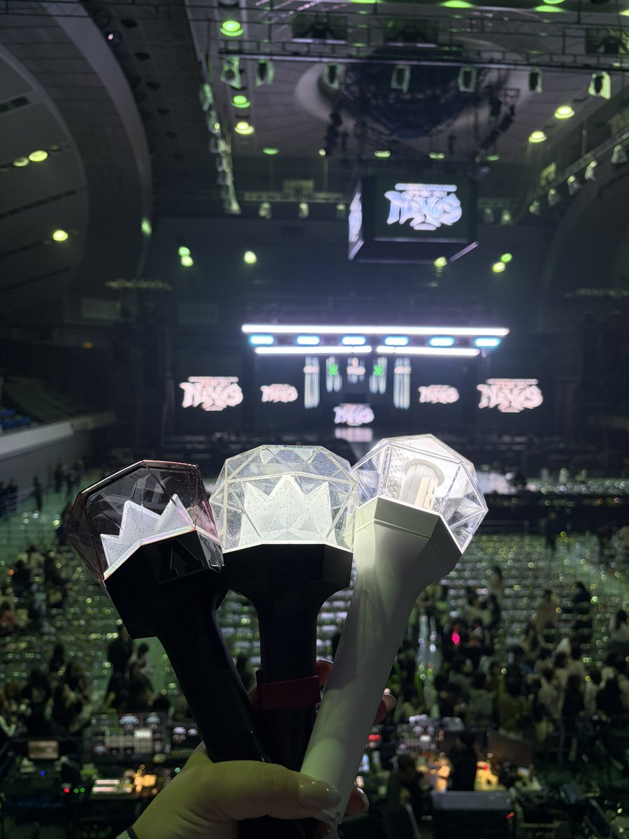 monbbbear's tweet photo. 余韻ぬけませんね https://t.co/zrBUcKM3gQ