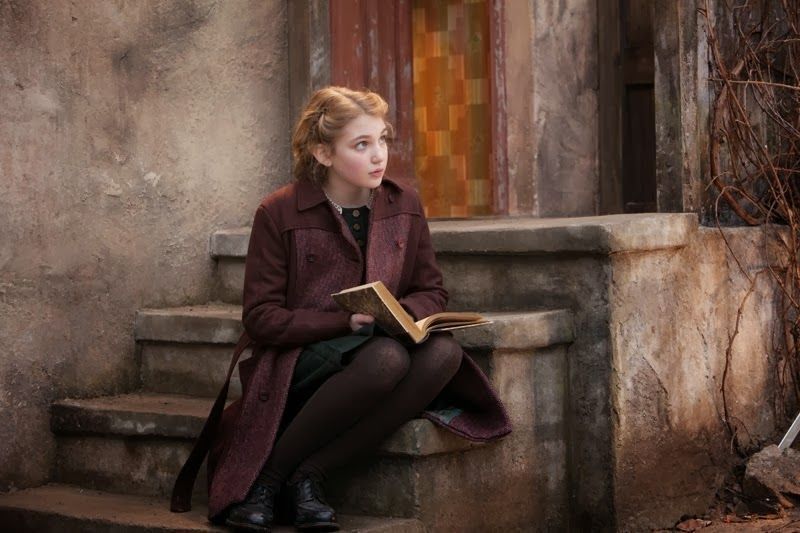 noveliciouss's tweet image. #Literature is the most agreeable way of ignoring #life.
 - Fernando Pessoa 
#reading #writing