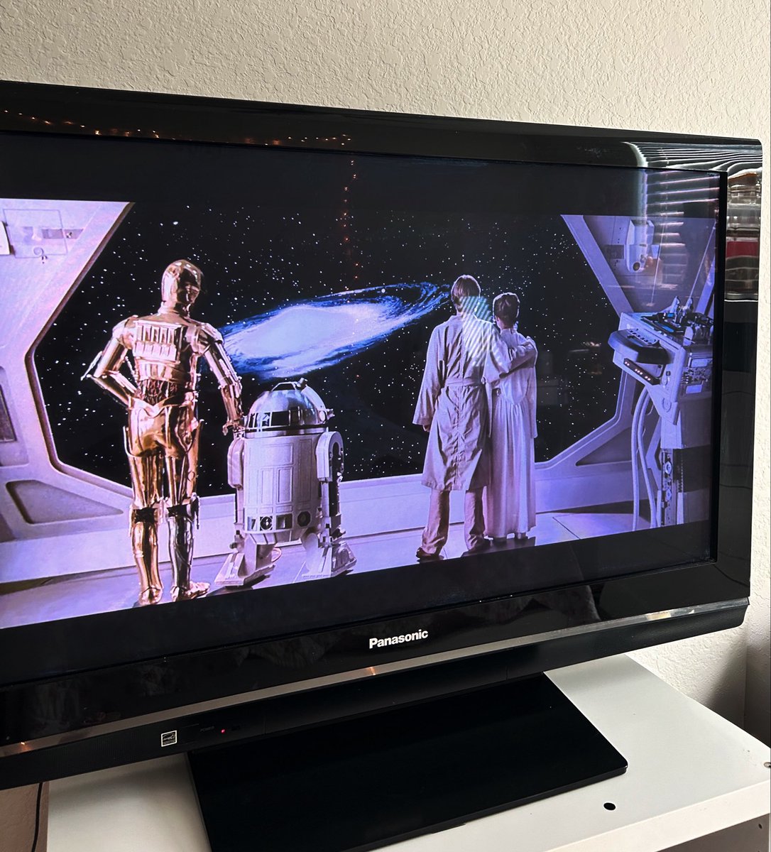chrissydameron's tweet image. A lil marathon until I leave in a few hours to Hollywood Studios 💫
