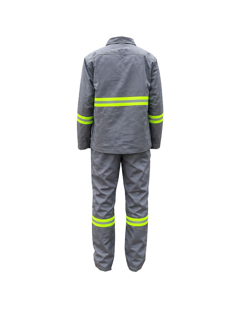 BHAKll2025's tweet photo. @RUBiSEnergyUG1 Here to make it conc with ready to perform Workwear &amp; PPE 
This grey not only look good on you but also thick for protection against oil spills etc. https://t.co/sREuSGoimR