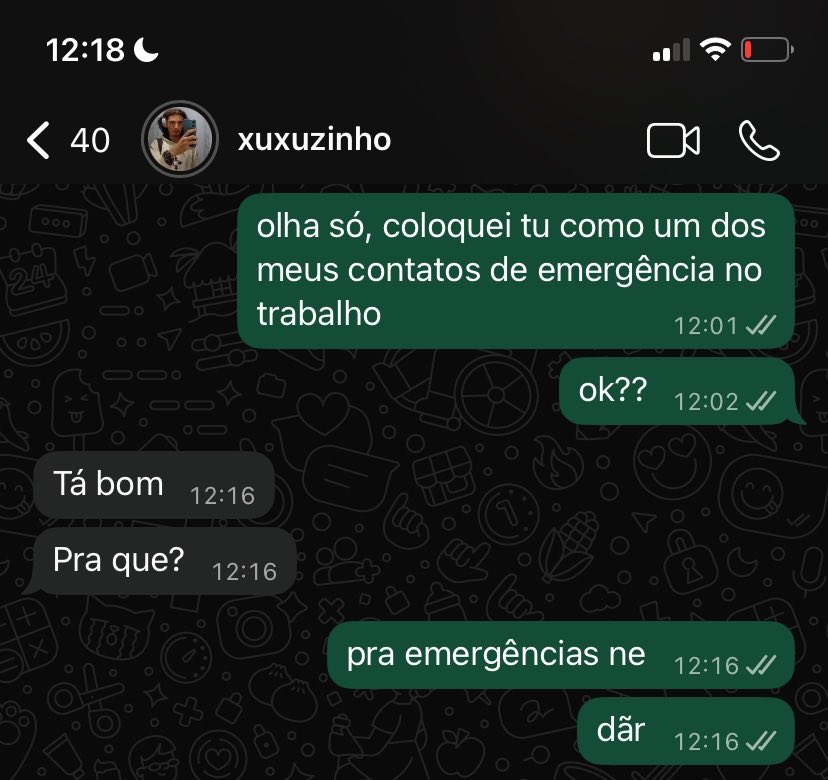 vickycacetuda's tweet photo. “ai por que vocês parecem ser um casal tao fofo um com o outro”, eu no meu dia mais fofa com ele https://t.co/Vzsnsgl9El