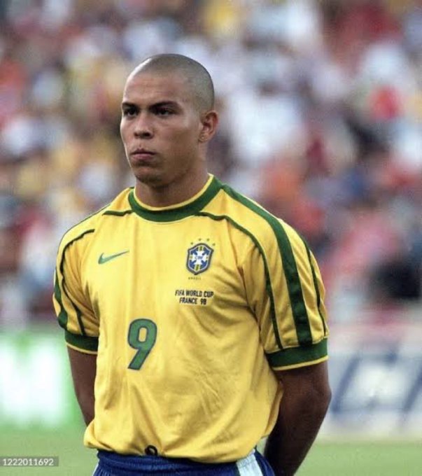 90s Football tweet media