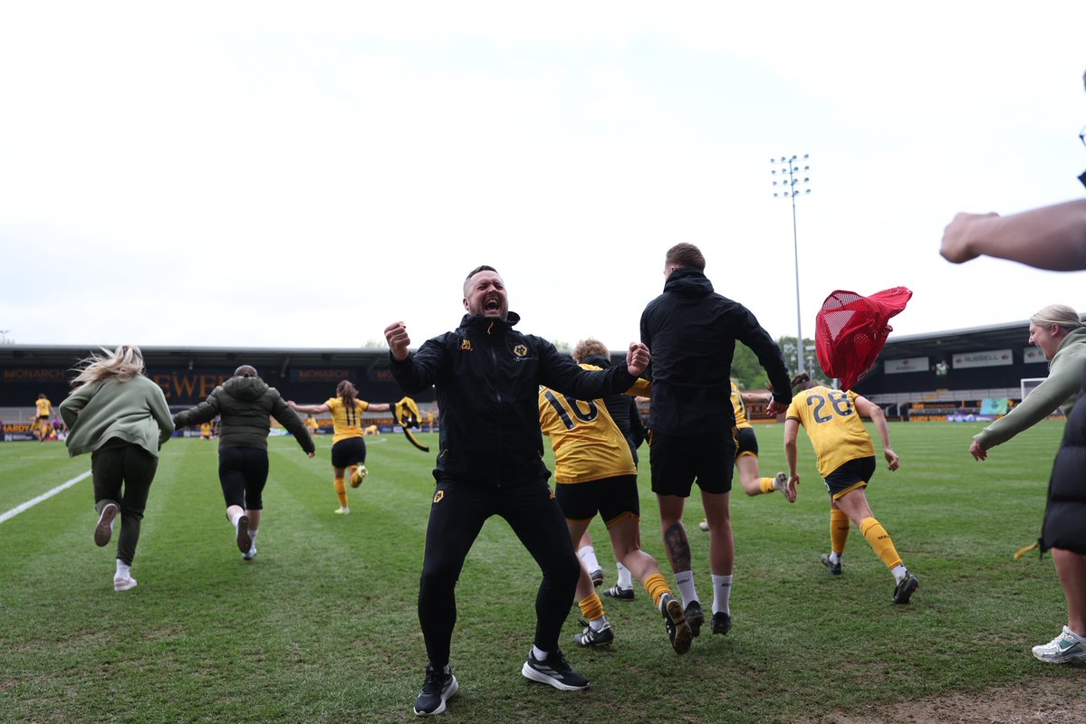 Wolves Women FC tweet media
