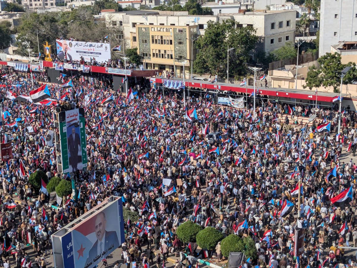 ayoon200836's tweet photo. نا عيدرسي وخفت من الحضور اليوم فمابالك بالرخوات والبناكسه ودوناك الناس الاسهال الليله فل للجماعه ذوناك لاتطولها وهي قصيره ولا بغيتوا لكم عشر سنين ثانيه ختصروا الطريق ممثل الشعب معروف مكونات الكراتين مابت جيب لكم شي حل خارجوا نحنا https://t.co/zoVStpP0Fm