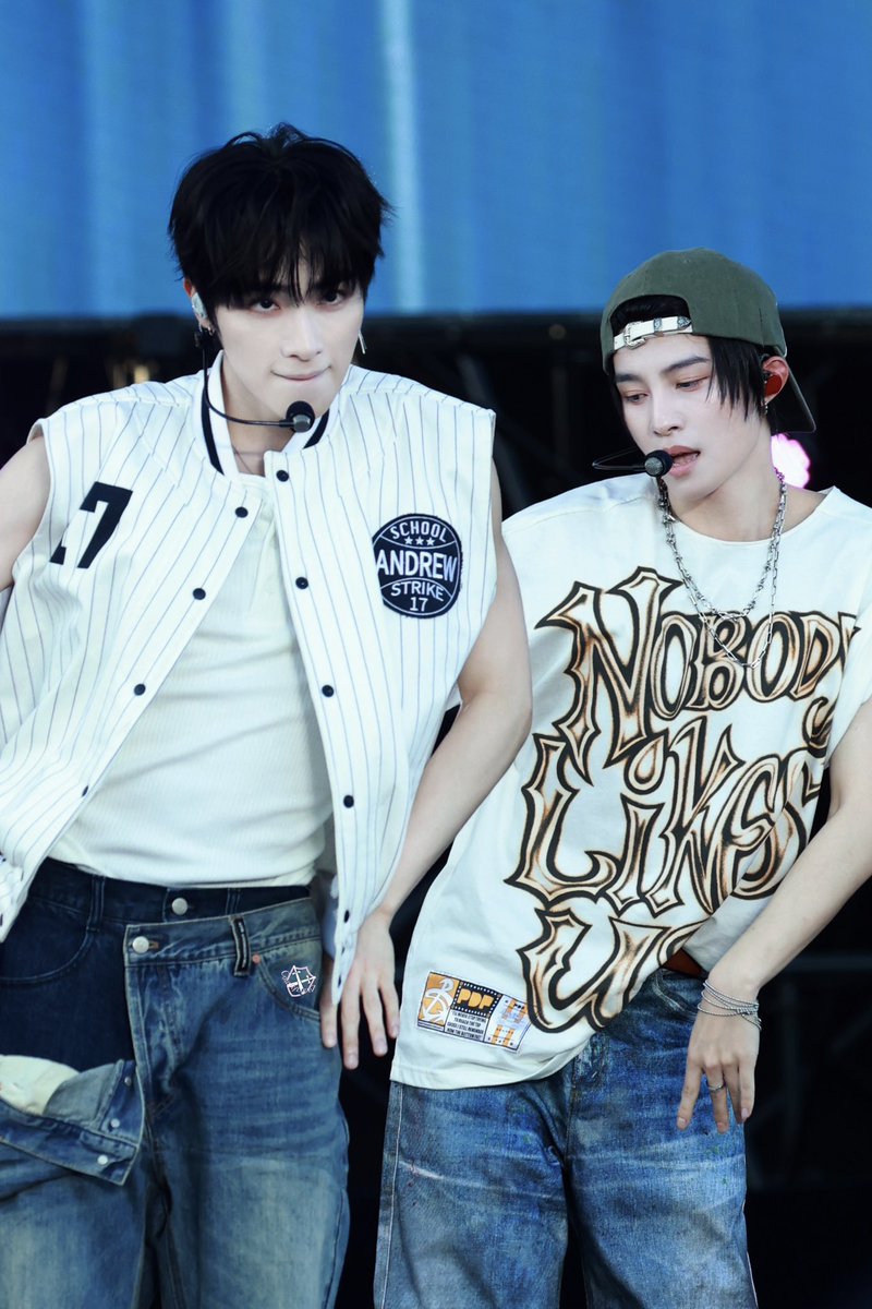 CourtlyLove7's tweet photo. 260504 LUZHOU MUSIC FESTIVAL 

#YangXiao #YANGXIAO
#羊铁 #양샤 #ヤンシャオ 
#NCT #WayV #威神V https://t.co/YFg9ahRGoB