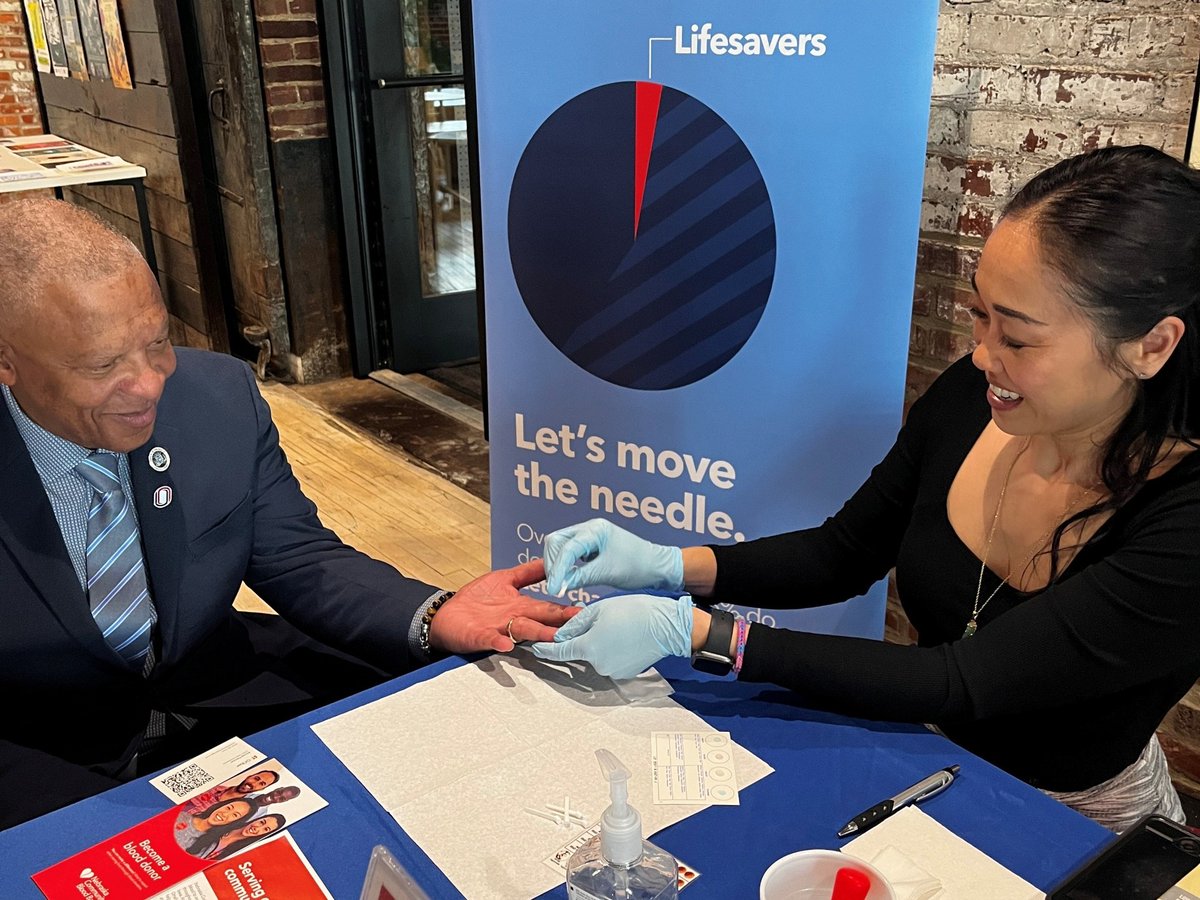 NEBloodBank's tweet photo. While we were on site blood typing, Mayor John W. Ewing, Jr. stopped by!

We’re grateful for leaders who give their time to make a difference, and we’re looking forward to seeing everyone at the @millworkcommons blood drive on May 7th ➡️ https://t.co/2HdLUNJW6C https://t.co/Da1PDWBl9U