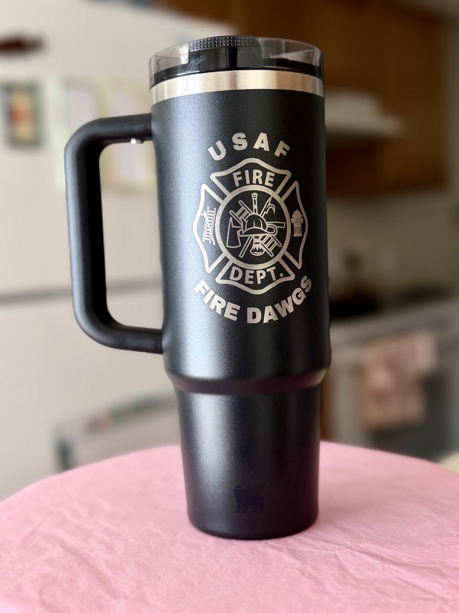 MamaBearBusines's tweet image. This was a custom design for an airman graduating fire academy’s I love the way it turned out and decided to keep the design. #airforce #usaffiredawgs #america