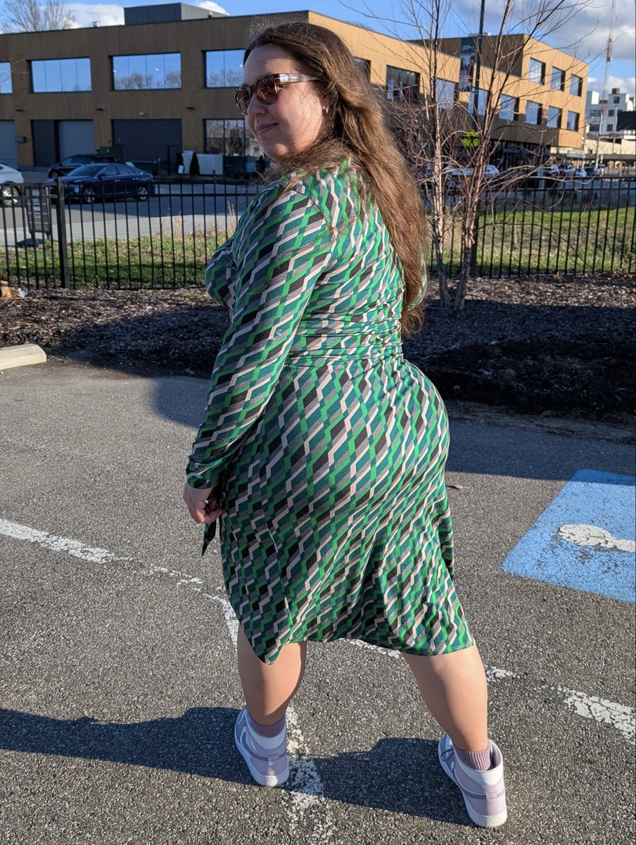 Laura Pumpkenzie tweet media
