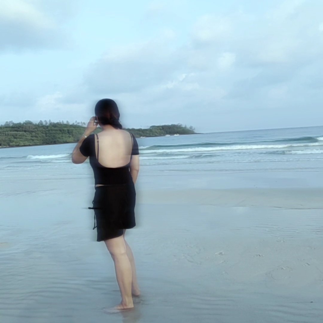 backtosaybye's tweet photo. แต่วันนี้…ฝนยังคงตก
มีแค่ฉันที่ยืนอยู่คนเดียว
เสียงฝนที่เคยเพราะ กลับกลายเป็นความเงียบที่ดังขึ้นในใจ
ไม่ใช่ว่าฉันไม่ชอบฝนอีกต่อไป
แต่เป็นเพราะ “เธอ” ไม่ได้อยู่ในวันฝนตกของฉันแล้วต่างหาก ⛈️ https://t.co/zN3QMDSor6