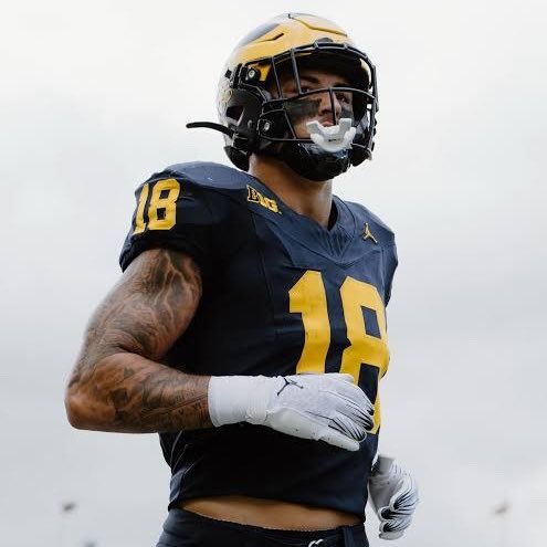 BraxtonRein's tweet image. I am blessed to announce that, after a great talk with @FWhittinghamJr , I have received an offer from the University of Michigan 〽️ #GoBlue @ErikKimrey @BaylorSchoolFB @TomLoy247 @ChadSimmons_ @SWiltfong_  @CSmithScout @benmoore247