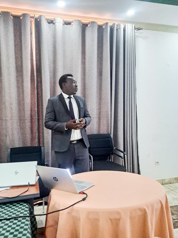ARMC_BDI's tweet image. 📌 L'objectif de cet atelier : approfondir la compréhension mutuelle des deux institutions et poser des bases solides pour une collaboration concrète et durable. #ARMC #ADB
L'ADB, en tant que porte d'entrée des investisseurs, est un partenaire stratégique naturel de l'ARMC