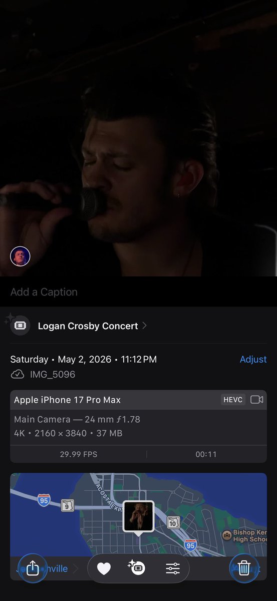 LapointMaddy's tweet photo. @Apple adding concert tagging for photos and linking to @AppleMusic artist profiles is so cool…the data nerd in me loves this https://t.co/jVNWz0okBC