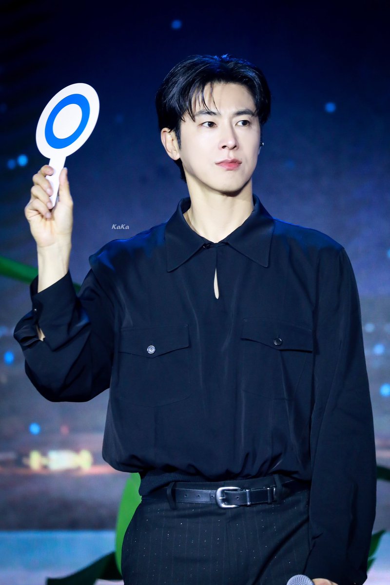 kaka_1226's tweet photo. 260504 Bejing FM
part 2
#유노윤호 #정윤호 #ユンホ #郑允浩 https://t.co/B2LS85JUZu