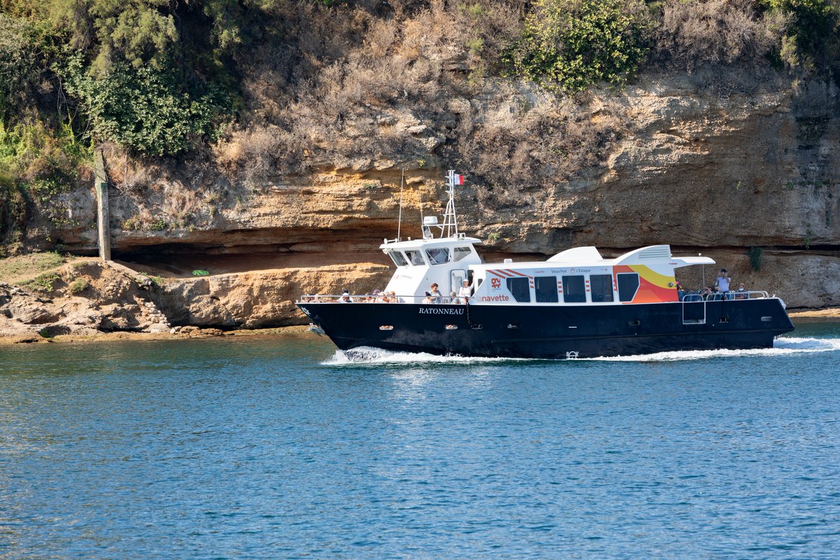⛵️ Lanavette a repris la mer ! Naviguez entre La Pointe Rouge et l’Estaque et découvrez #Marseille au rythme des vagues.

🌊 Jusqu'au 27 septembre prochain
👉 Horaires et infos pratiques sur rtm.fr/lanavette