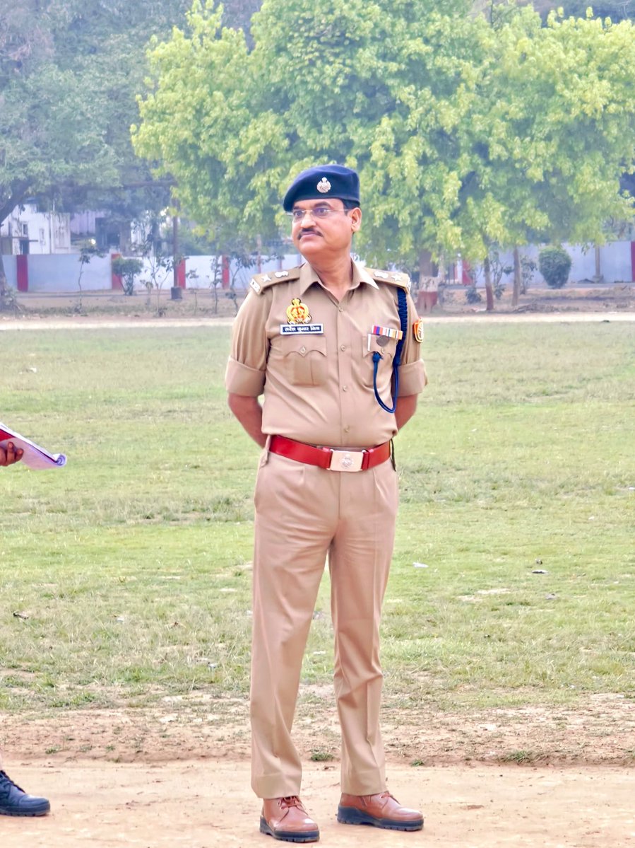 upcopskm's tweet image. वर्दी का मान साहस से बनता है, डर से नहीं 🇮🇳

#ips #police #motivation #uttarpradesh