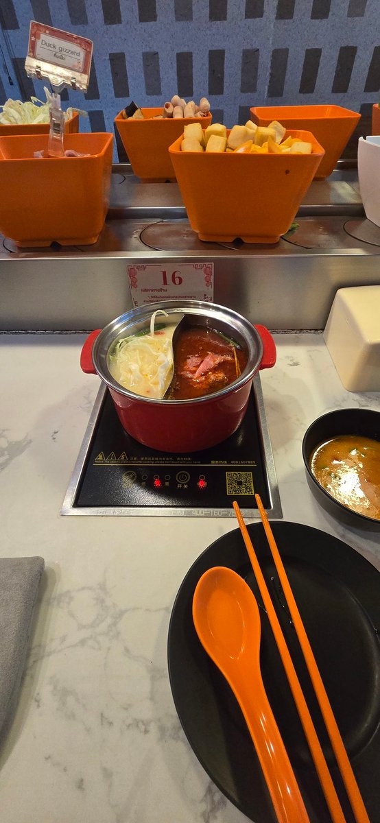 ___FORWHAT___'s tweet photo. หิวก็กิน พรุ่งนี้ค่อยไปวิ่ง🥹 https://t.co/acehm5JUEP