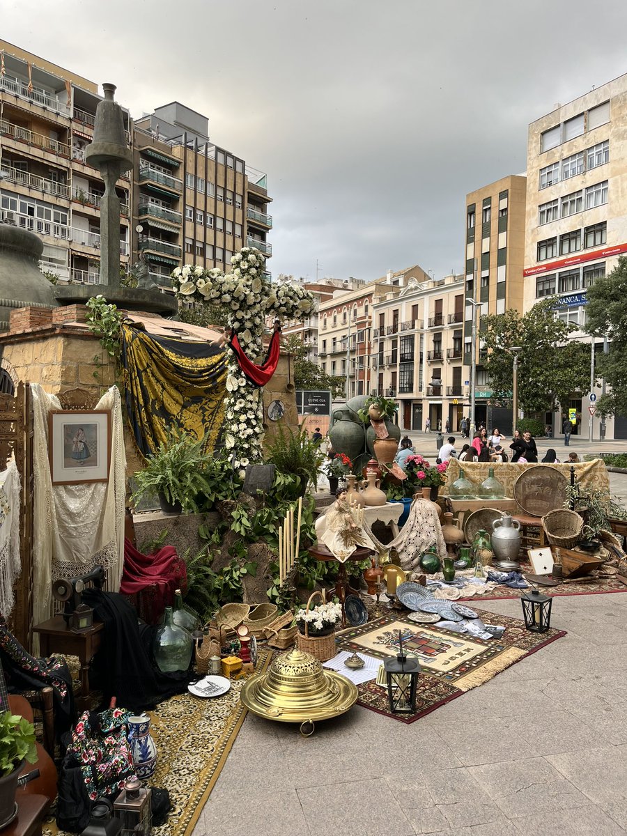 YacenteSoledadJ's tweet photo. ⚫️TERCER PREMIO CRUCES DE MAYO 2026⚫️

Con inmensa alegría, anunciamos que nuestra Cruz de Mayo ha sido galardonada con el tercer premio en el concurso local. Expresamos nuestro agradecimiento al jurado y a todos los que han colaborado para hacerlo posible. https://t.co/CfDLuIbyN9