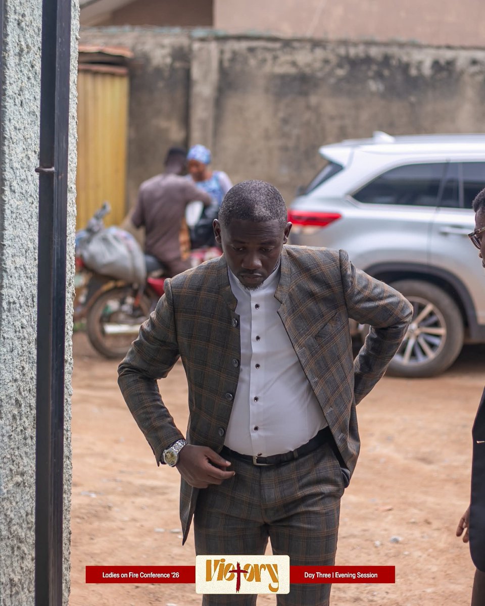 ToluwalogoAgboola tweet media