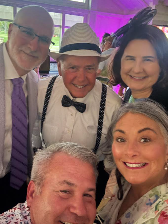 IeuterInsurance's tweet image. Hats off to The Arc of Midland for the fun and fashionable Derby Funday event they hosted this weekend. Vicky even ran into a two-time Superbowl champ. We were proud to be supporters of this fun fundraiser! 🐎
 #LoveWhereYouLive #SupportLocal #YourFriendsInTheInsuranceBusiness