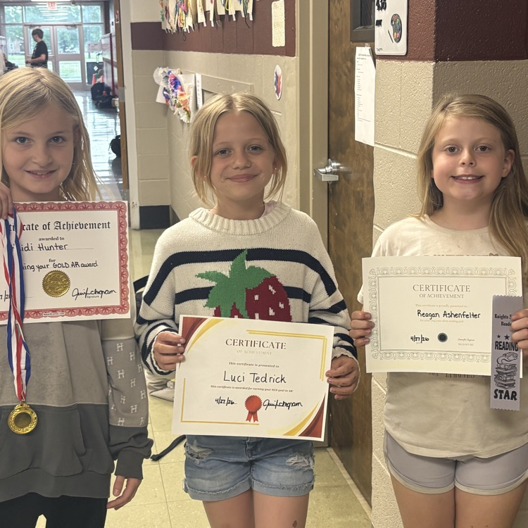 LovingtonGS's tweet photo. These students all earned their AR goals last week! Way to go! Keep reading! https://t.co/M7FRCNPdlM