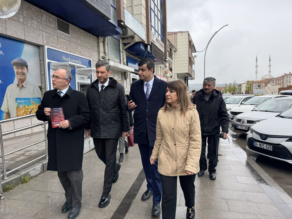 nazimmsaglam's tweet photo. 81 ilde eş zamanlı saha çalışmamız kapsamında,
Cumhuriyet Halk Partisi Gölbaşı İlçe Başkanlığı olarak ilçemizde vatandaşlarımızla bir araya geldik. https://t.co/AZPYmEPZZm