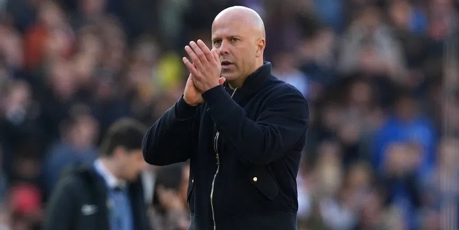 🚨 JUST IN: Jordi Cruijff has held talks with Arne Slot about becoming the new head coach of Ajax. #Ajax 

[🎖️: <a href="/MikeVerweij/">Mike Verweij</a>]