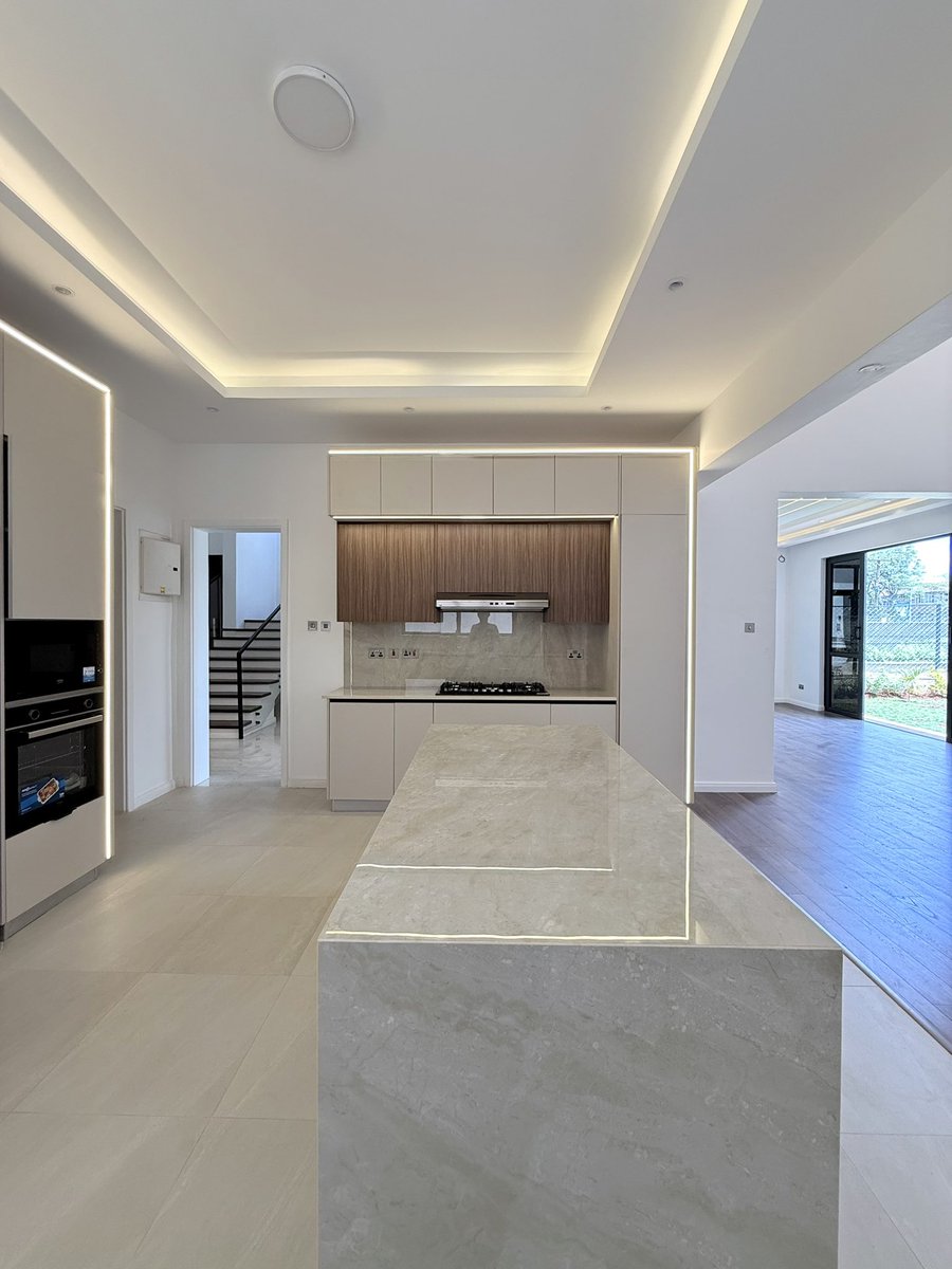 Properties 360 tweet media