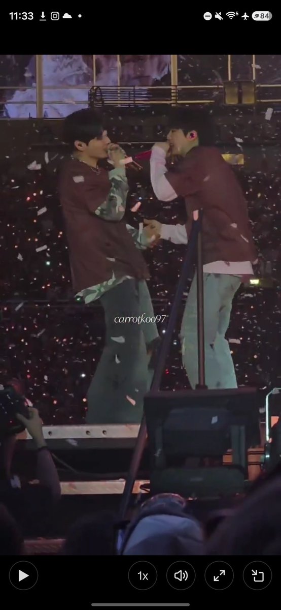 my entire tl is haunting me of  seokjin waist and jinkook...