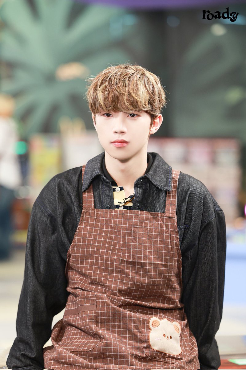 muffiny_x's tweet photo. 아기 현우야 행복한 어린이날 되렴~~~ https://t.co/aSAjkOlg06