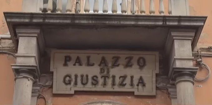 momentosera's tweet image. #Garlasco, convocati anche Marco #Poggi e le gemelle Cappa. Oltre a #Sempio, indagato per il delitto di Chiara, saranno sentiti dai magistrati della Procura di Pavia come persone informate sui fatti anche il fratello della vittima e le cugine buff.ly/tTID302