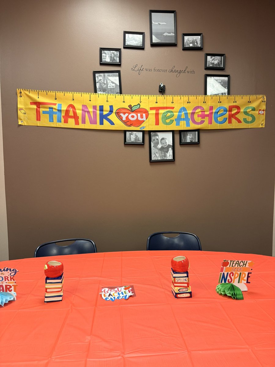 MrsGarro's tweet photo. The best way to kick off Teacher Appreciation week! Shoutout to our Burnet Fam! 🥰🩷 @lunaleads @bramir13 @BurnetElem1926 https://t.co/2MUtoPiW6X