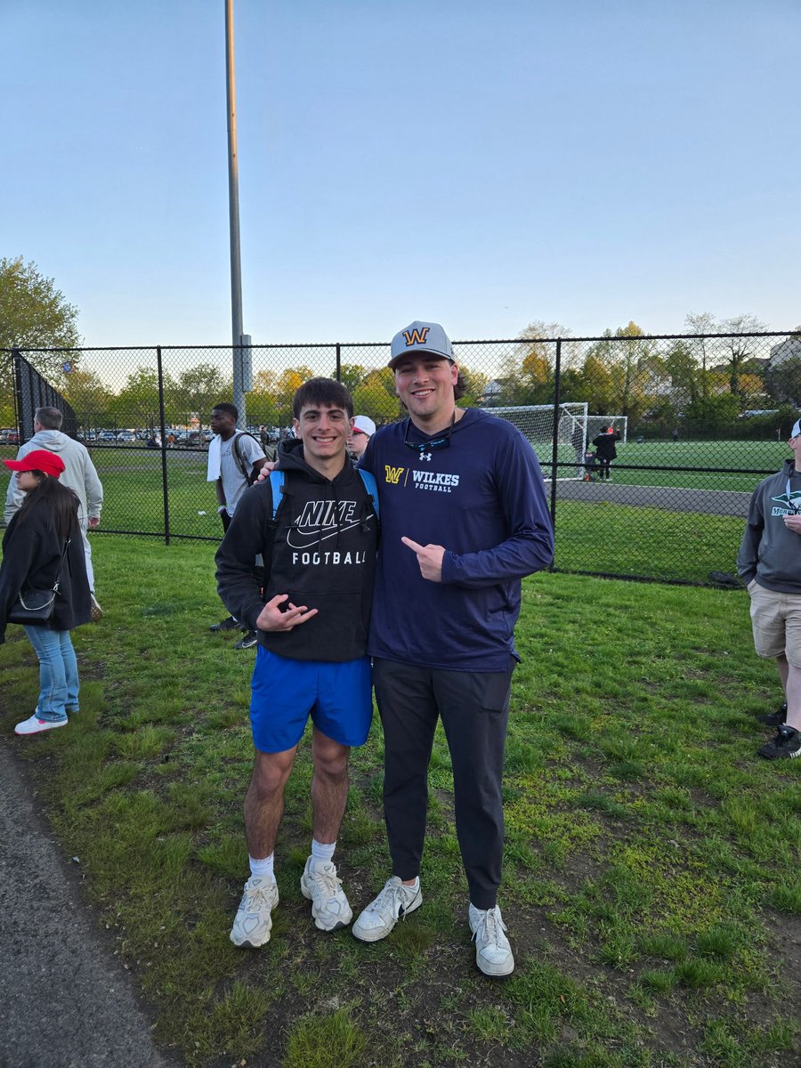 Dansal626's tweet photo. Thank you @jr_gennaro5567  I had a great time at the showcase yesterday. I scored a 55.7 on the power index. I also ran a 4.43 ProAgility and had the second fastest 40 time of the day. @CoachHoovler @TheCoachGriggs @CoachMWillis @CoachJohnRooney @CoachCalebKoval @Coach_JD1 https://t.co/aZn7CXyYko