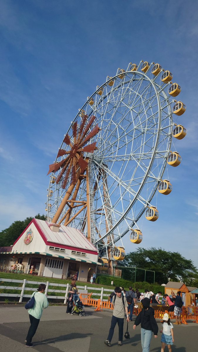 3ay92toshi's tweet photo. ゴールデンウィーク、どこかに出掛けようと言う事で、東武動物公園に向かいました。
下道なので、思ったほど混んでいなかった！
観覧車は、5分位待つ待って乗る事が出来た！ https://t.co/ouXQclH56f