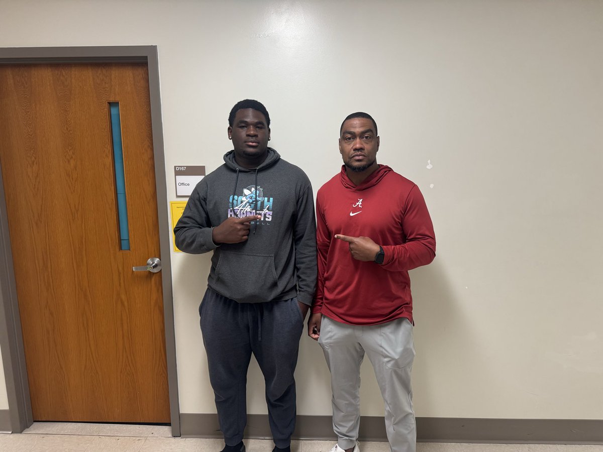 Coach_Watt24's tweet photo. Thanks to The University Alabama for stopping by . South Atlanta Hornets!! https://t.co/TYMvqg71oc