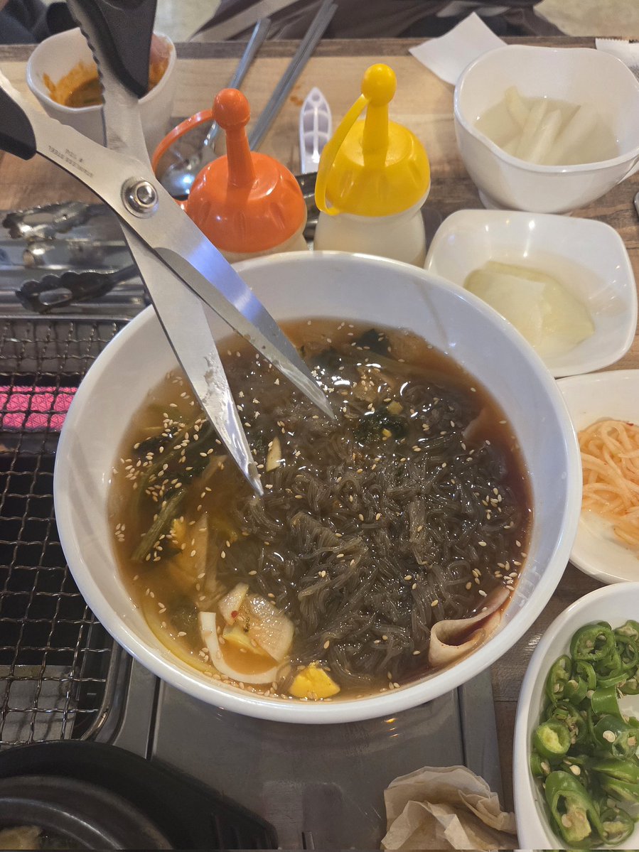 또 먹 음 ㅅㄱ