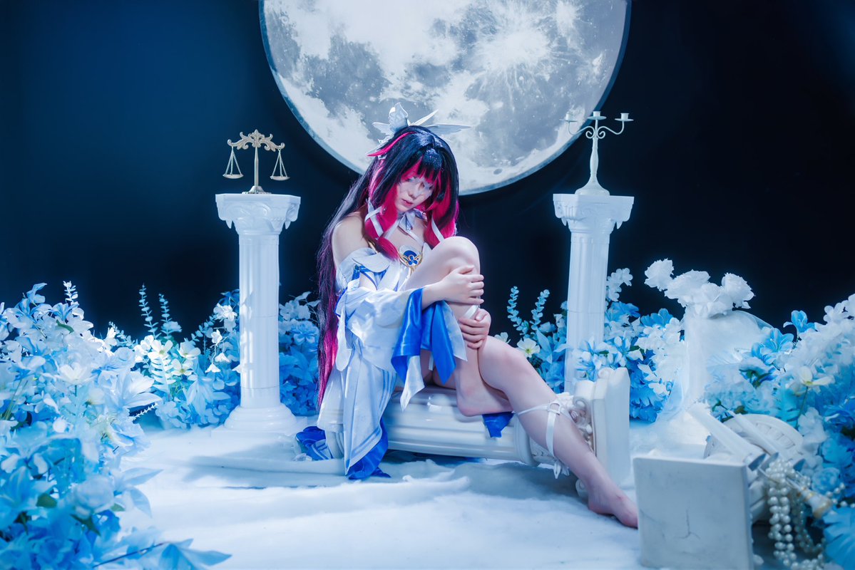 「負けたら...その頭、思いっきりひっぱたいてあげるから。」

モデル/ aki_07.25 (Instagram)

どっかのパロ動画を見る時てっきりパロセリフだと思ったか

公式でした
ホヨバの頭、やっぱおかしい

 #コスプレ #原神  #コロンビーナ