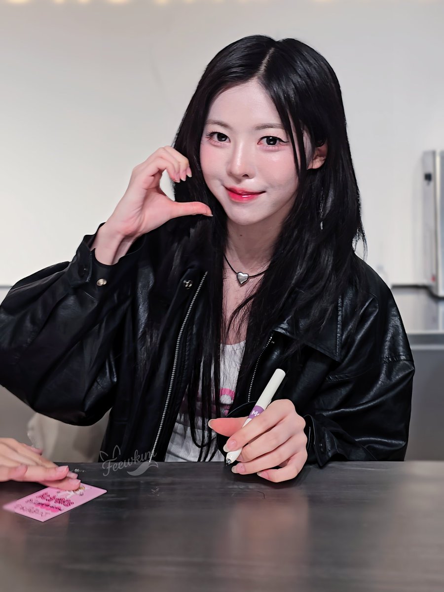 Feew Kim tweet media