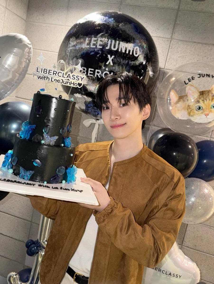 🍀𝕍𝕚𝕔𝕜𝕪 (비키) tweet media