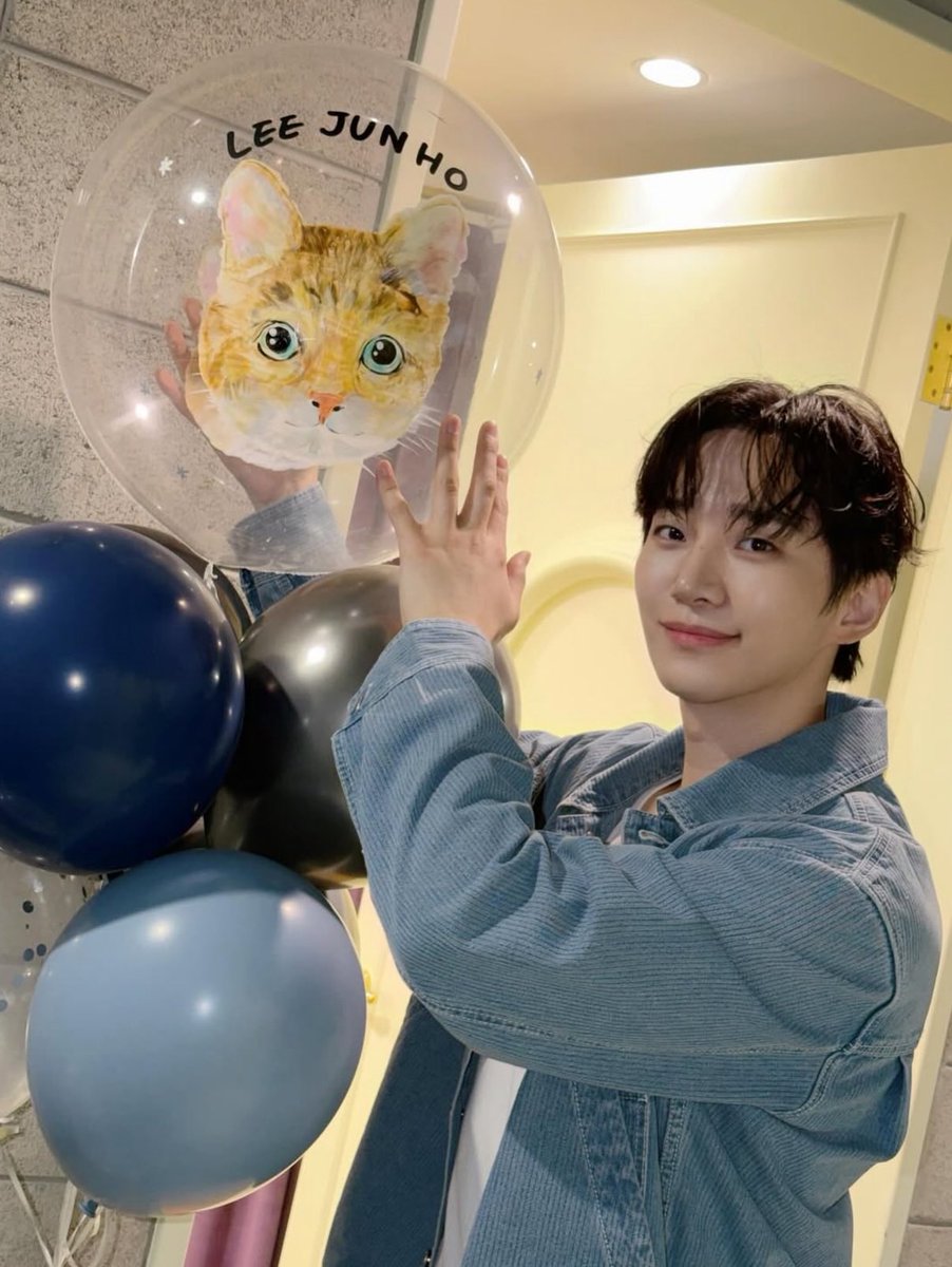 🍀𝕍𝕚𝕔𝕜𝕪 (비키) tweet media