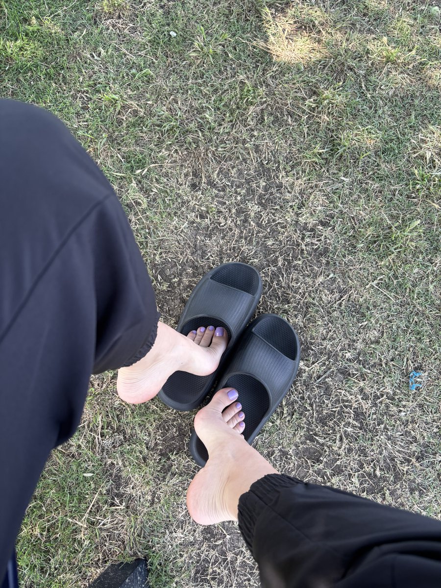crazyforfeet ✨🤍 tweet media